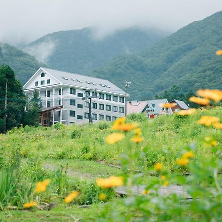 Tabist Condominium Hakuba Goryu Bagian luar foto