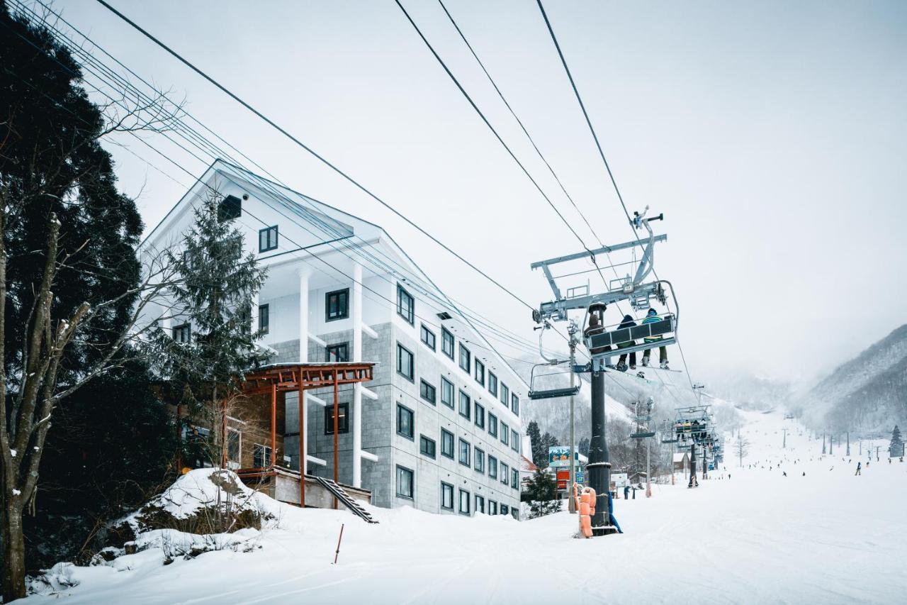 Tabist Condominium Hakuba Goryu Bagian luar foto